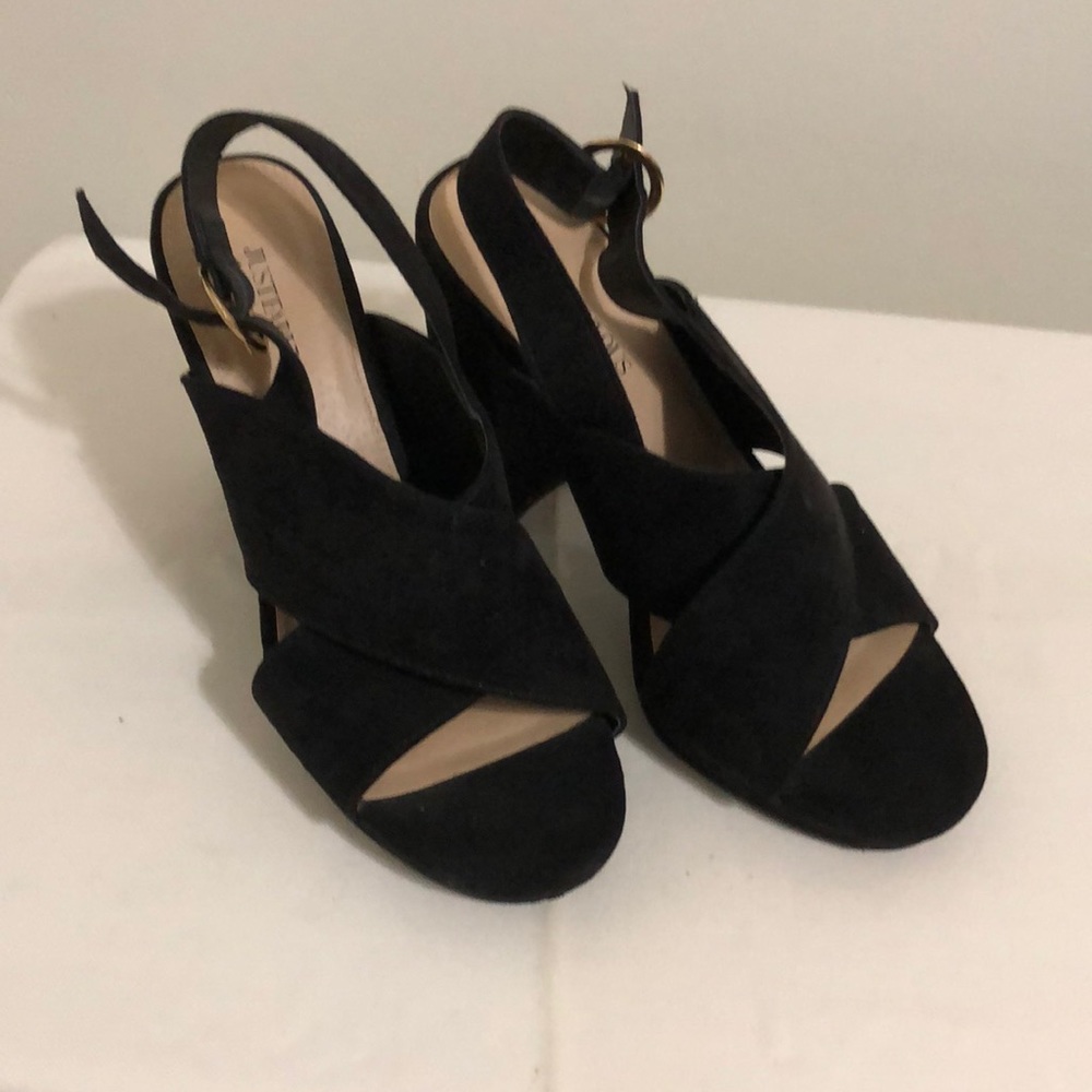 Justfabulous faux leather shoes. Size 7.5